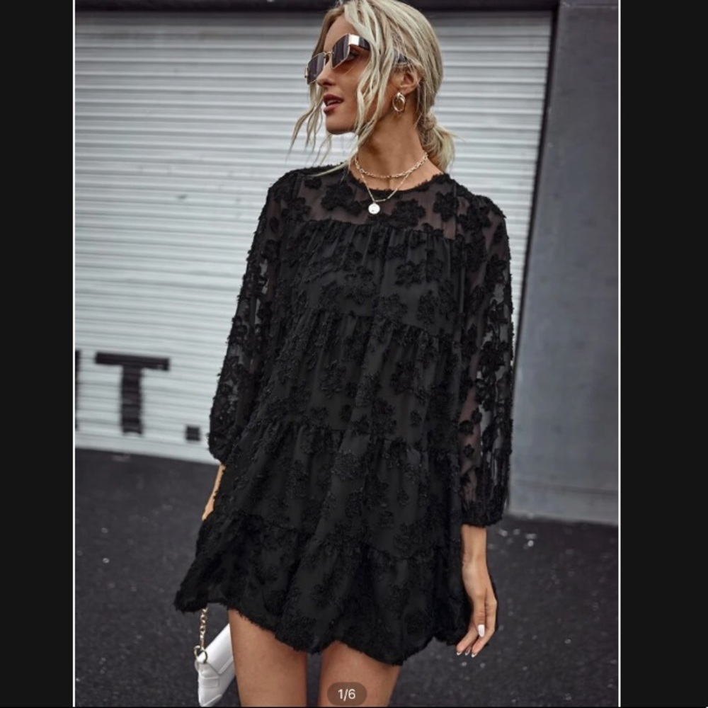 NEVER WORN black textural long sleeve pouf dress size M